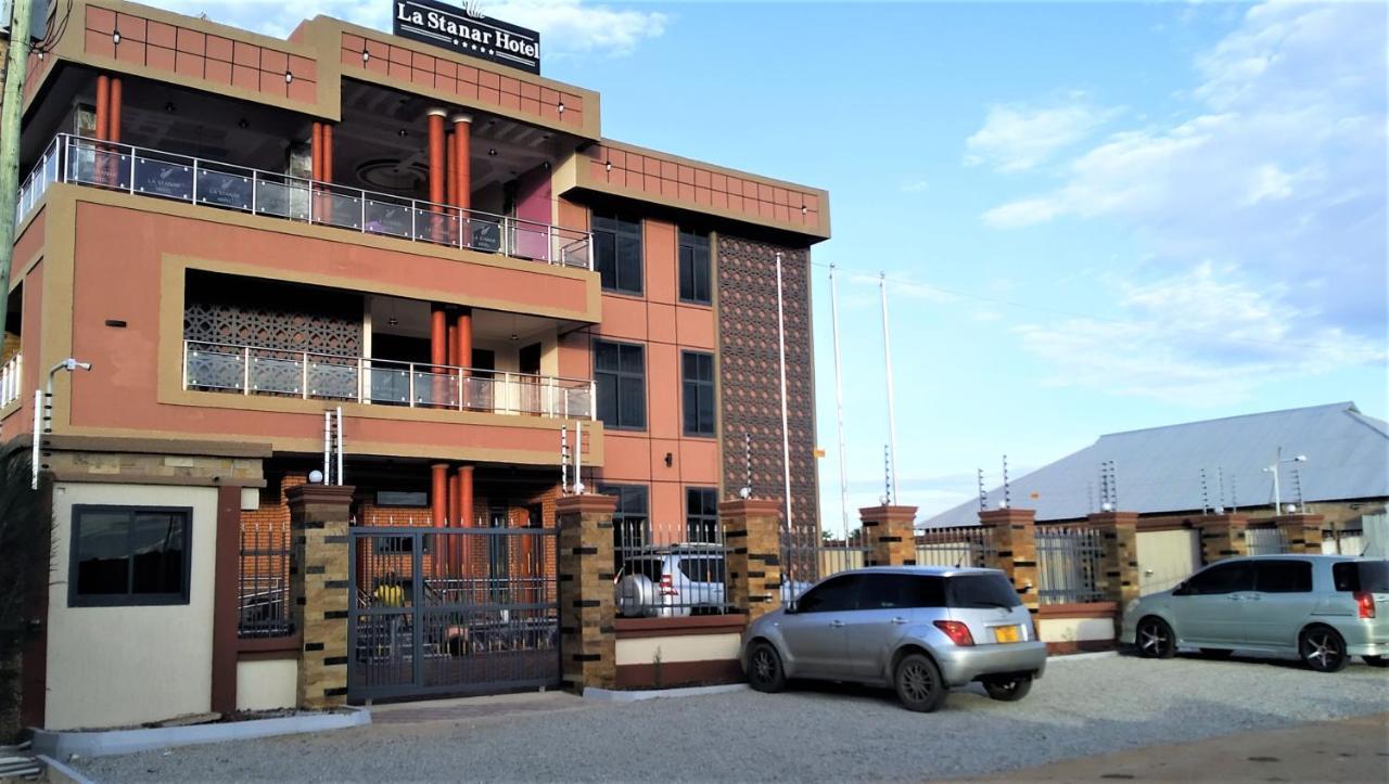 La Stanar Hotel Dodoma Bagian luar foto